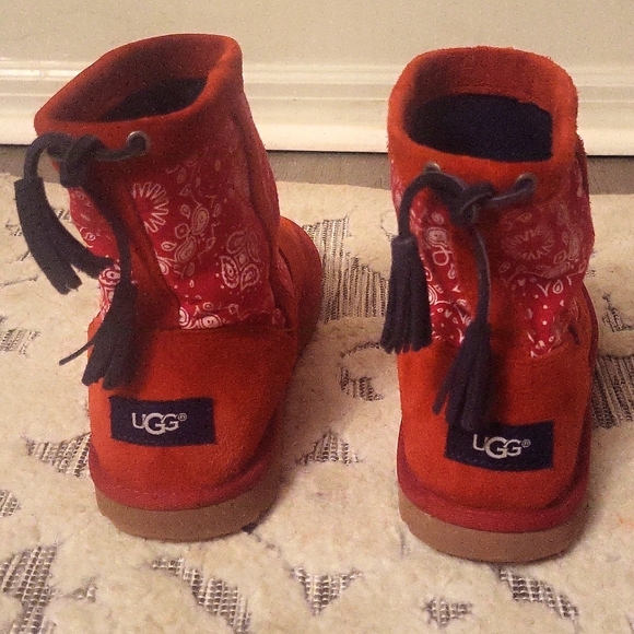 DEAL! UGGS Kaelou Bandana Red suede boots sz 4 - Picture 3 of 10